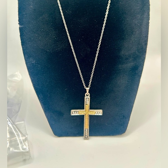 Vintage Silver and Gold Cross Pendant Necklace​​​ - Picture 7 of 8